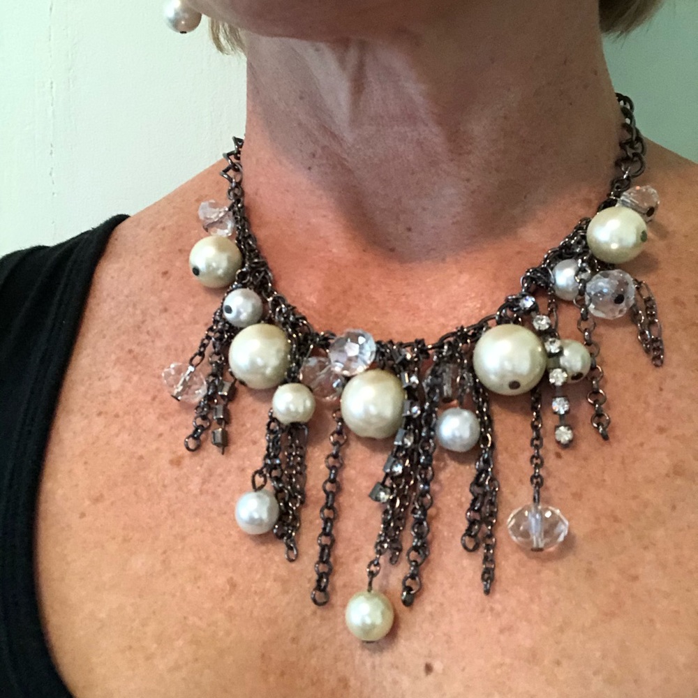 NWOT Gunmetal Pearl & Crystal Fringe Statement Necklace